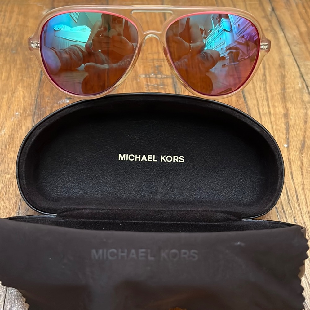 Ladies sunglasses